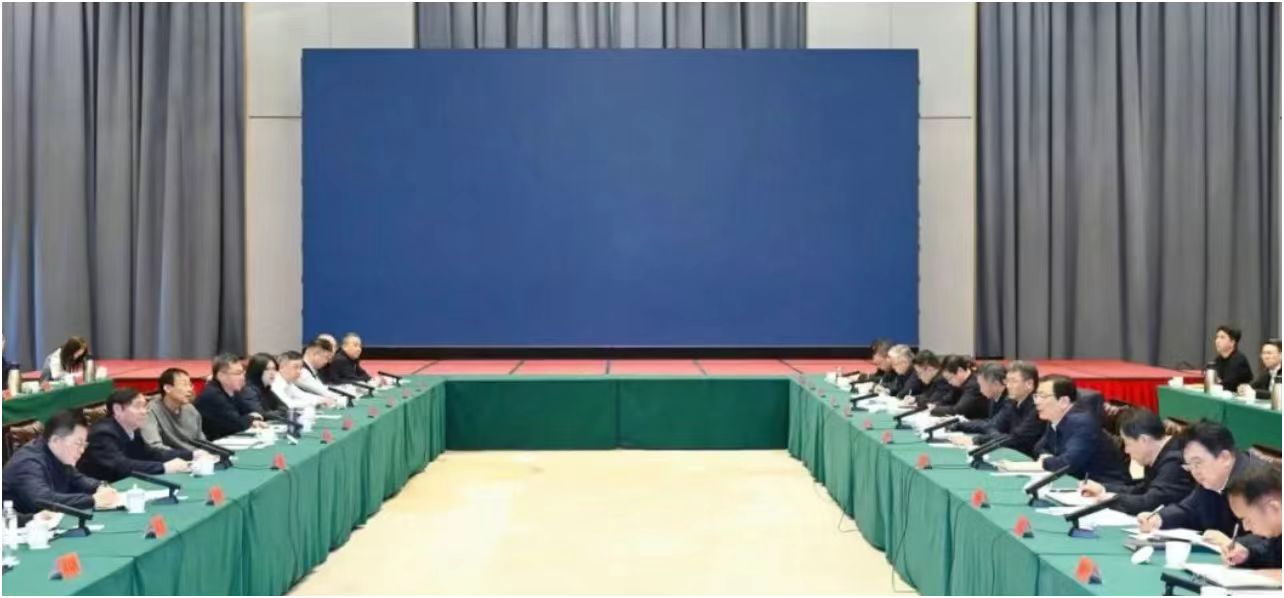 丁小强陈向阳与中国科学院院士龚健雅举行工作会谈